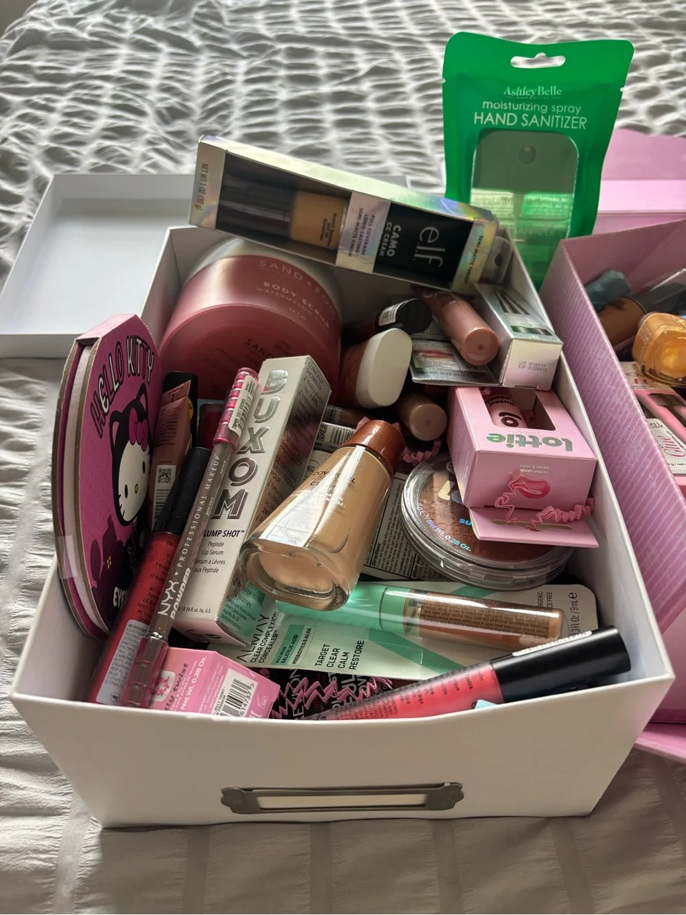 2 Mixed Women Makeup Bundle Gift boxes. Retail value $400